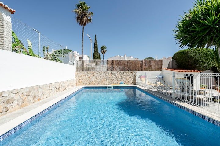 Pequena Perola Ferienhaus Perle Mit Pool Houses For Rent In Quelfes Faro Portugal