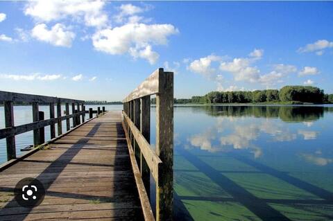 House in Alkmaar, walking distance to nature reserve.