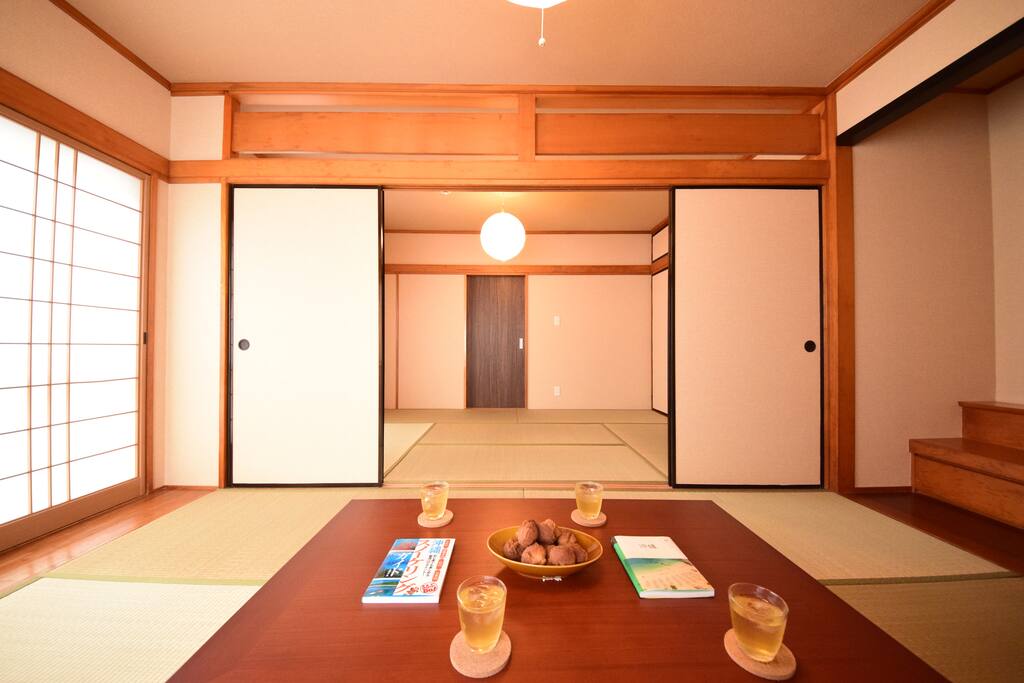 冷たいさんぴん茶と沖縄の茶菓子で団欒♪