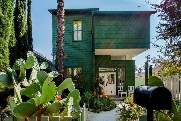 Venice Oasis gallery image 2