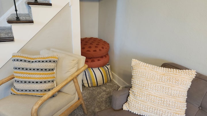 Cozy 3 Bedroom Family/pet Friendly Bungalow - Toledo, OH