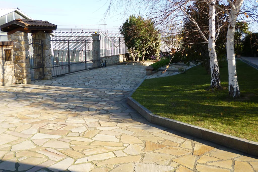 accesso all'abitazione e parcheggio