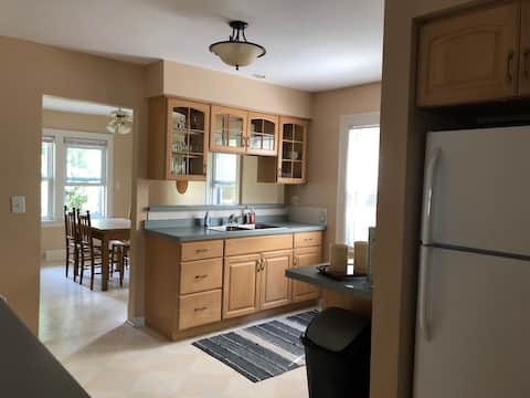 Clean and cozy home close to downtown Appleton