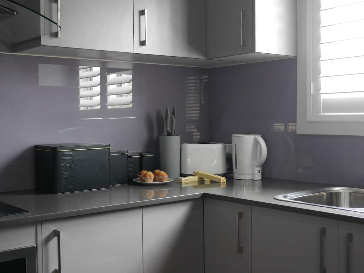 Cosy 4 Bedroom Home with Spa Quiet Location, photo 3