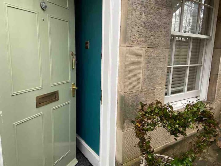 A wee jewel in Edinburgh’s crown Condominiums for Rent in Edinburgh
