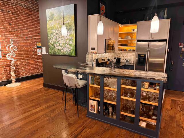 Downtown Art Gallery – Wow! gallery image 5