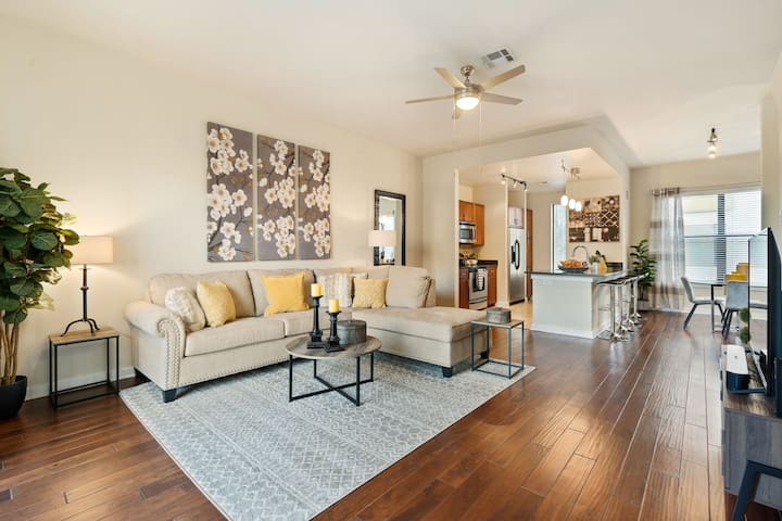 Uptown Upscale, 4 Levels, 2 Car Garage, Balcony