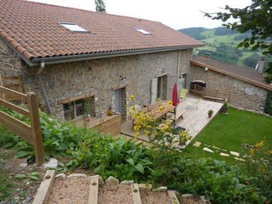 Maison , côté terrasse
