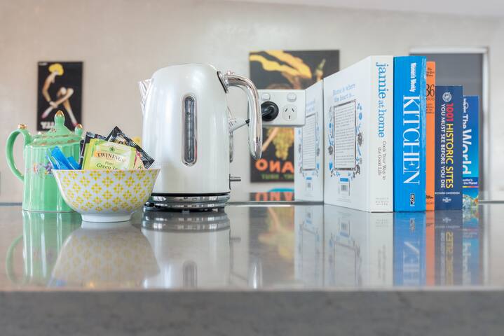 Designer house in quiet street on city doorstep gallery image 5