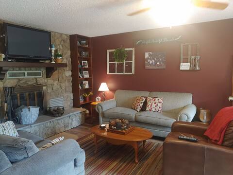 Unbound Gravel in Emporia-3 nights for 8 guests