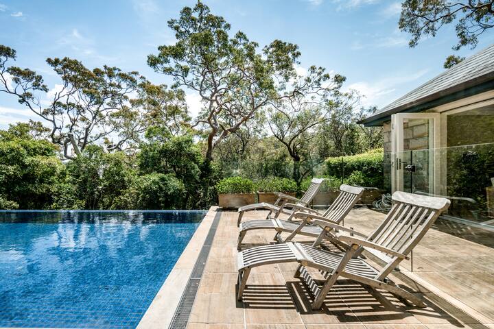 Historic Seaside Mansion on 1600sqm of land gallery image 5