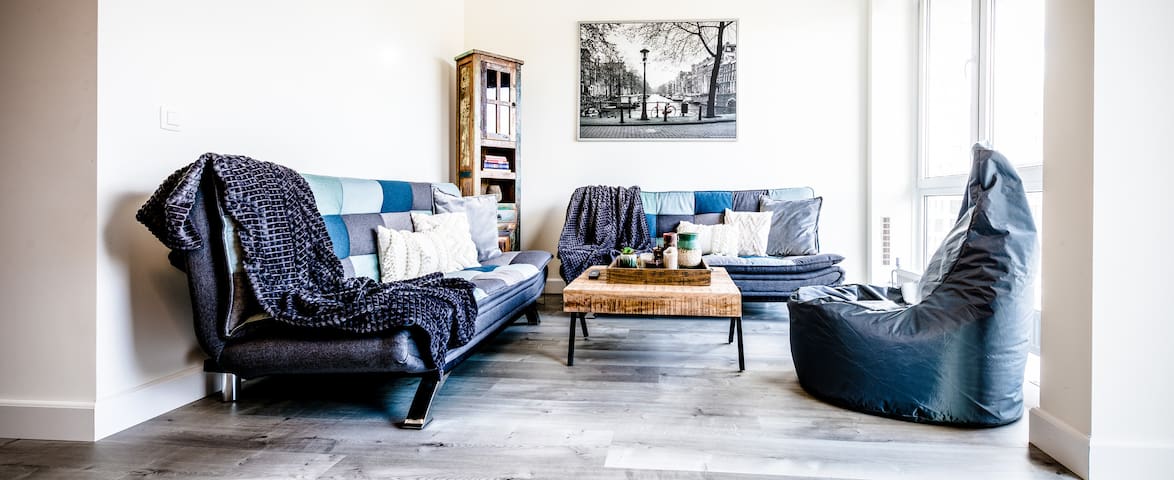 Casa Plantin free Parking at the beautiful park