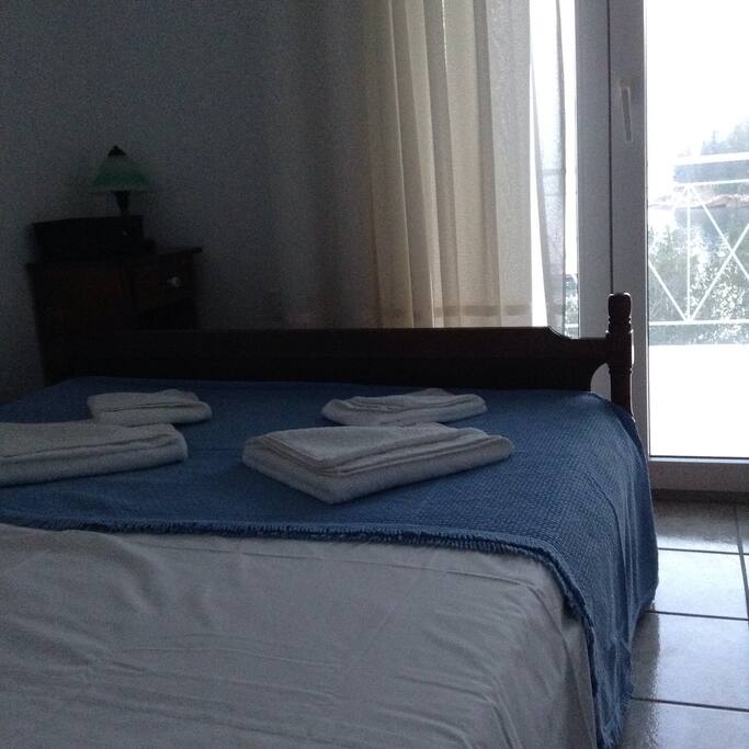 bed/seaview from the room