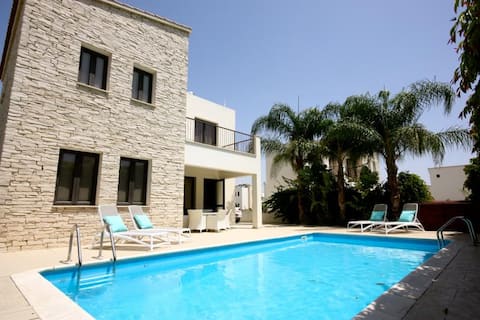 Kalavasos Traditional Village Pool Villa