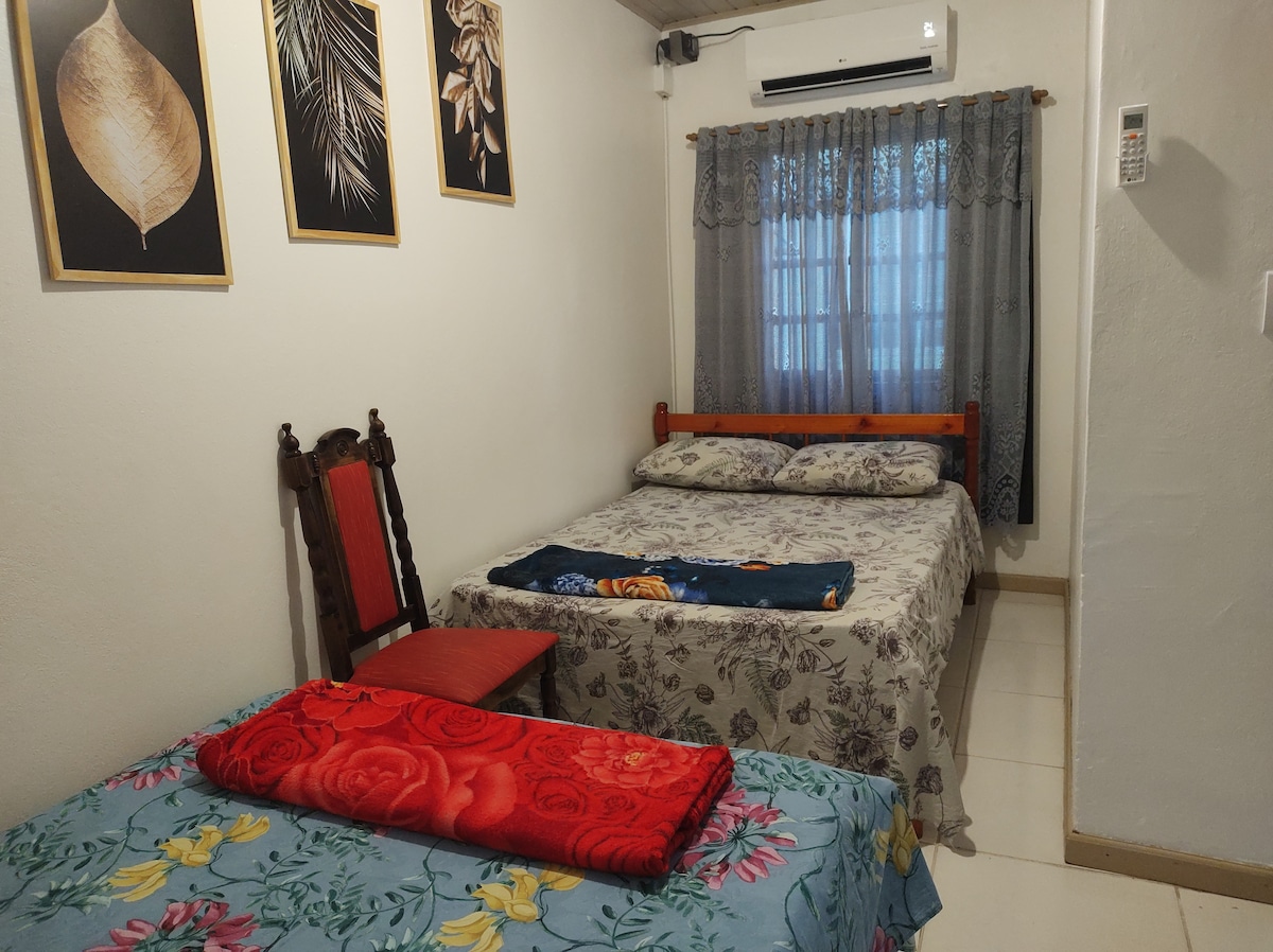 غرفة مكيفة الهواء 