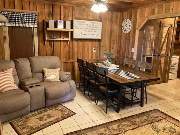 White Bluff Cabin With Hot Tub On Lake Malone - Lewisburg, KY