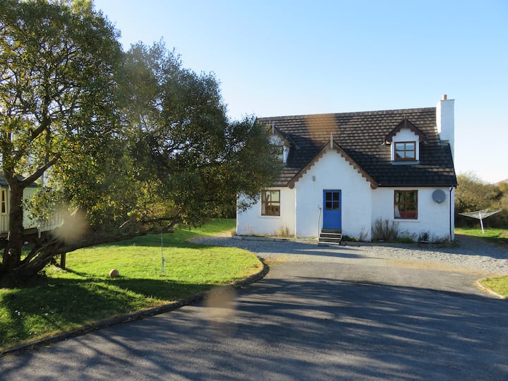 Home in Heatherhill · ★4.59 · 6 bedrooms · 6 beds · 2 baths