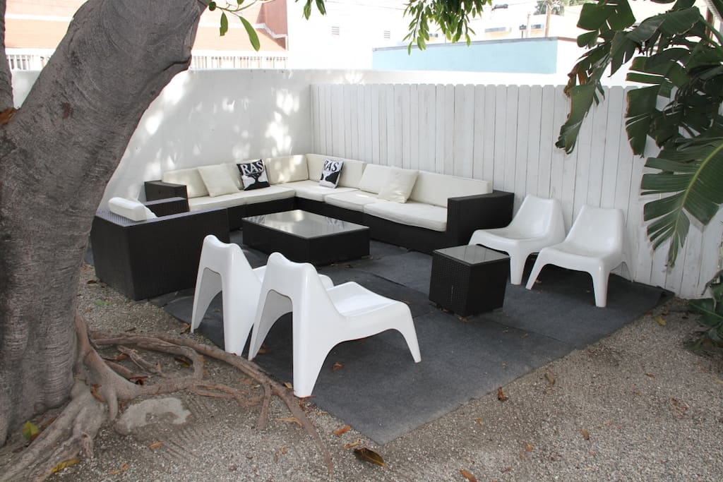 outdoor lounge