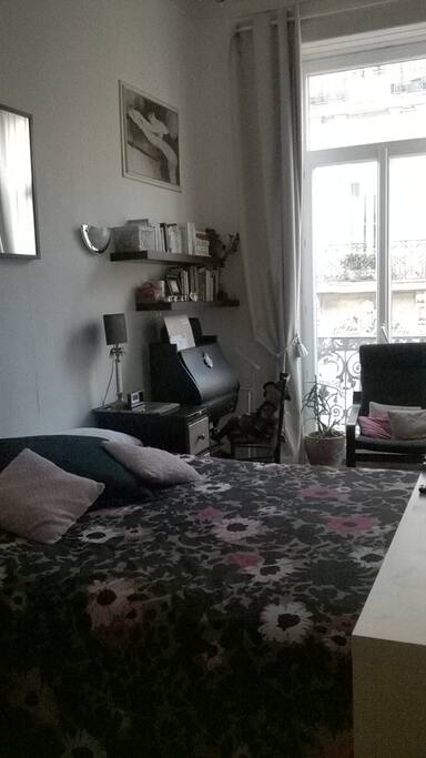 chambre claire et calme lit 160
