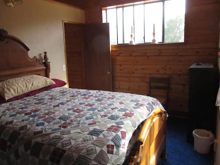 Upstairs Queen Bedroom