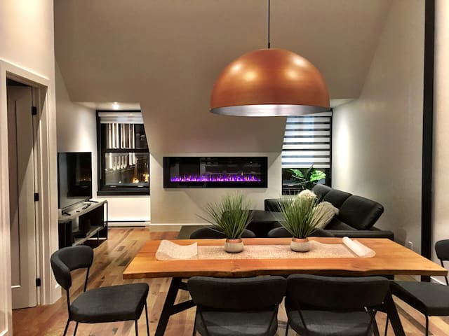 PENTHOUSE- OLD QUEBEC Lofts Ste-Anne (6 people) gallery image 2