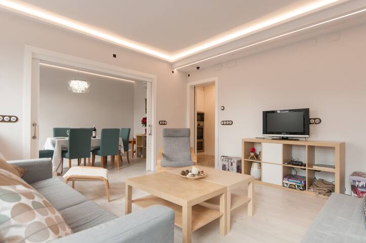 Great flat. Feel as at home in center Barcelona. gallery image 3