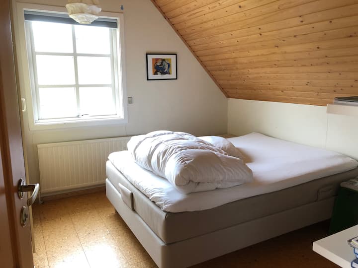 غرفة النوم 2