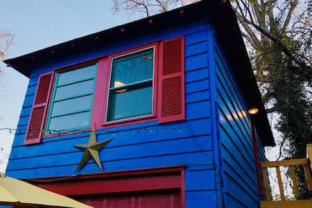 La Pequena Casa Azul - Upstairs Studio