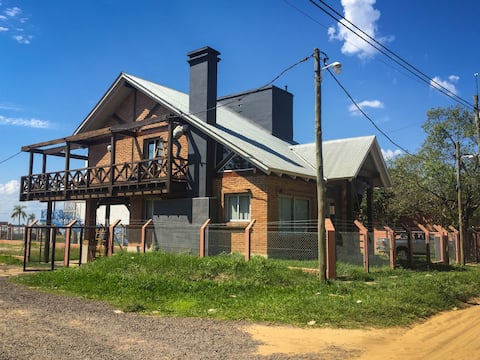 Casa sobre la Ribera del Paraná