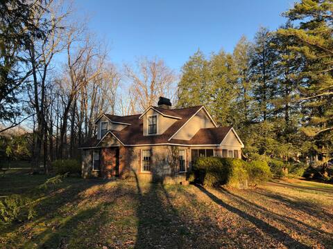 The Sewanee Cottage - Great location on campus