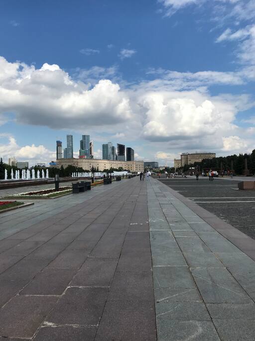 В пешей доступности Поклонная гора