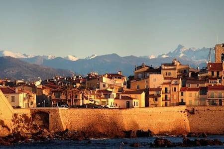 Studio avec mezzanine à 50m de la mer