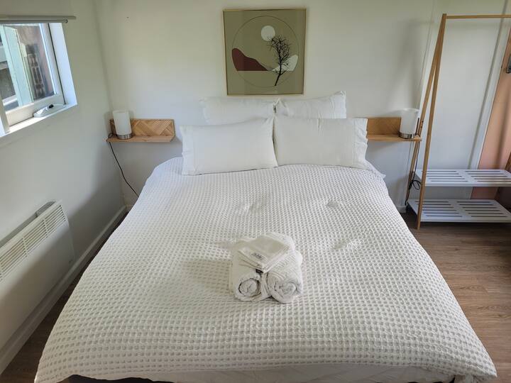 The green cottage South Hobart (granny flat) Guesthouses for Rent in