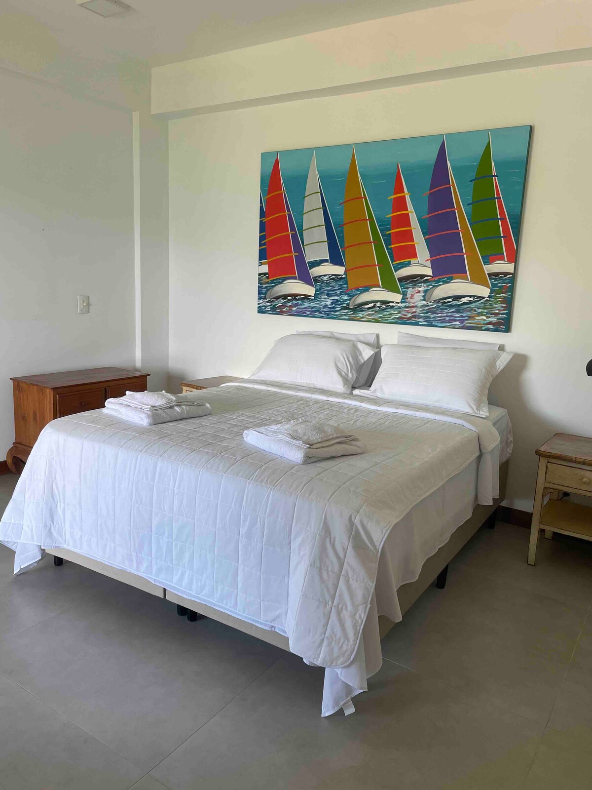 Dormitorio 1. Suite. 
1 cama queen 