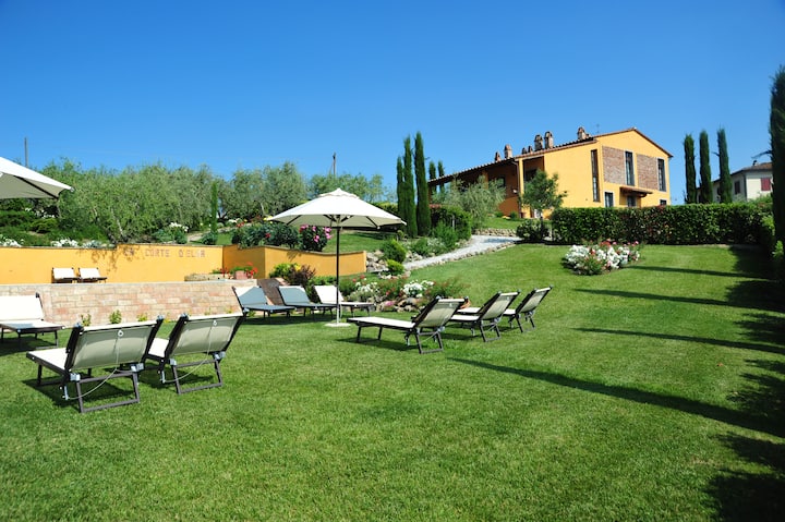 Tuscany | Studio with terrace and pool | Chianti