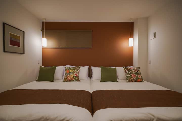 Sovrum 1/2 dubbelsängar