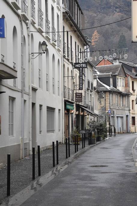 7 rue Victor Hugo...