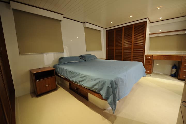 Master bedroom with King bed
The master bedroom has a large size bed