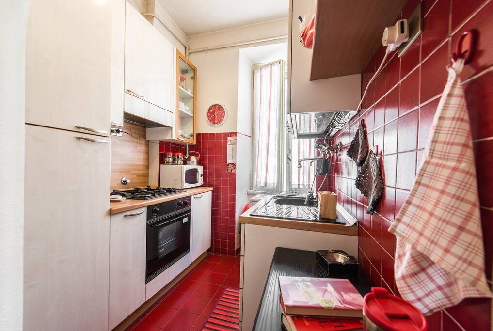 cucina completa del l'occorrente per cucinare