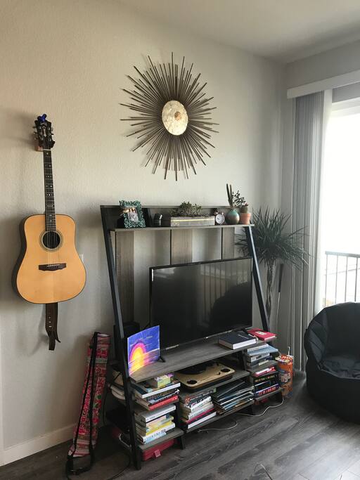 Entertainment center