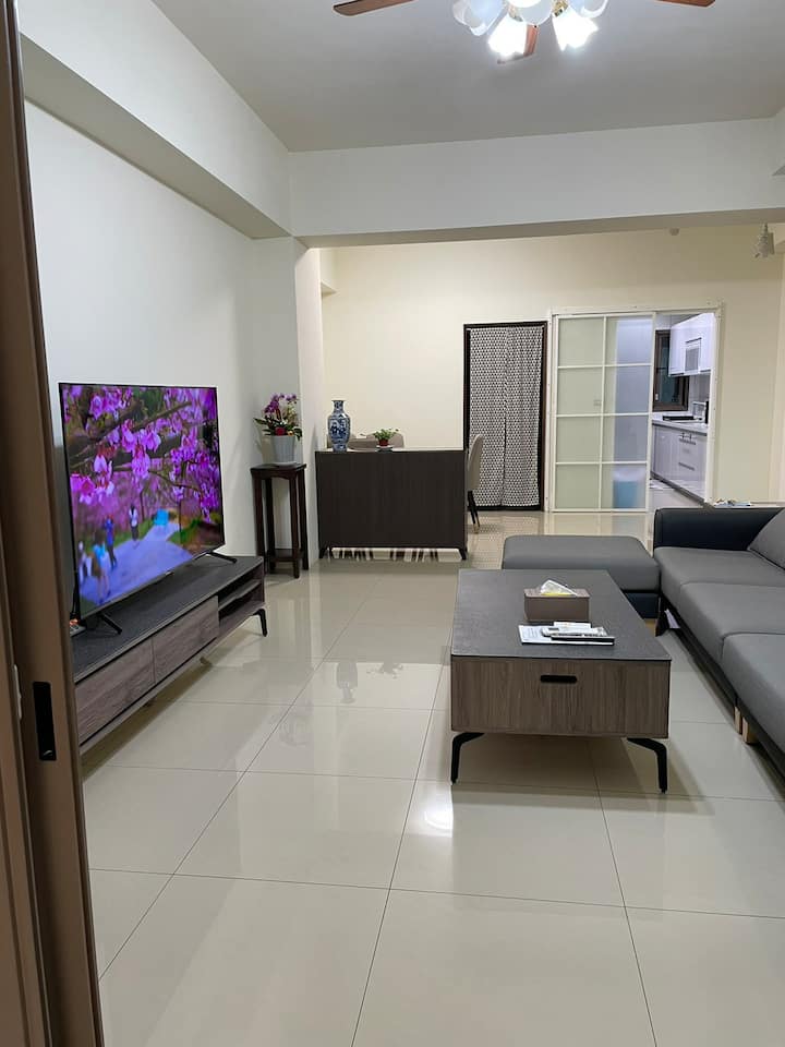 Spacious Living Space. Near Attractions And Outlet - 台中 大安區