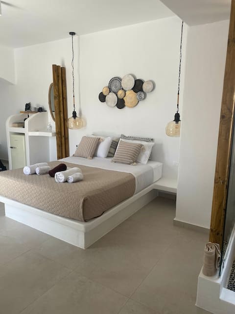 Cavo La Porta Seafront Suites (Fereniki)