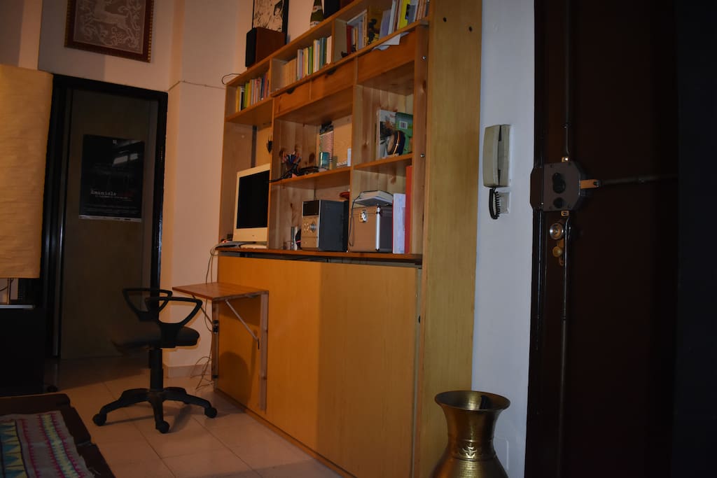 Ingresso appartamento con angolo desktop