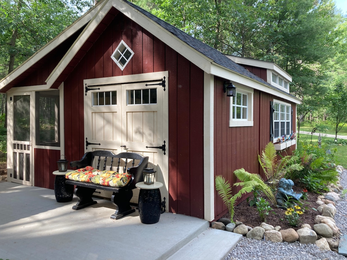 Boardman River Tiny House near Traverse City Tiny houses for Rent in