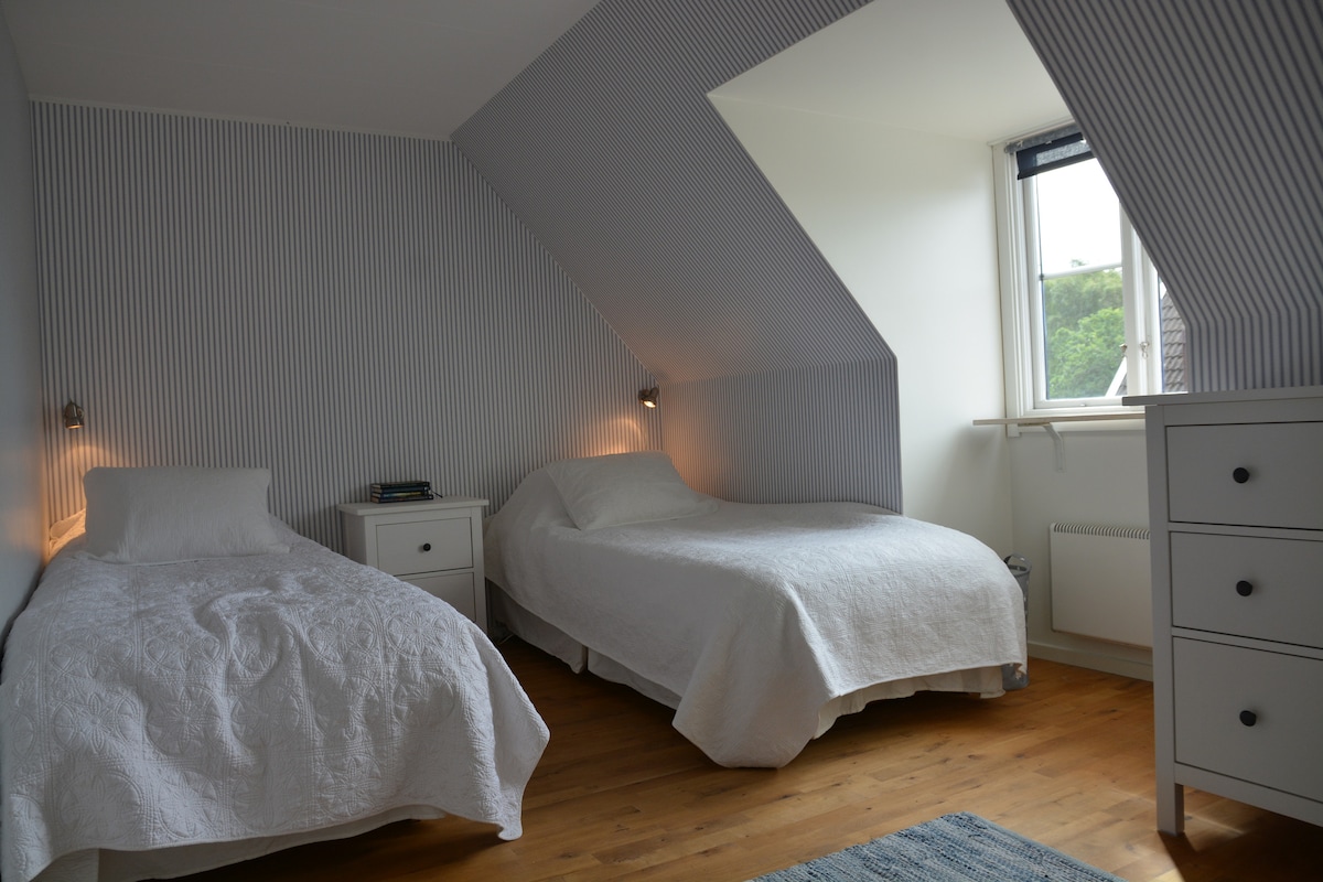 Chumba cha kulala cha ghorofani 3