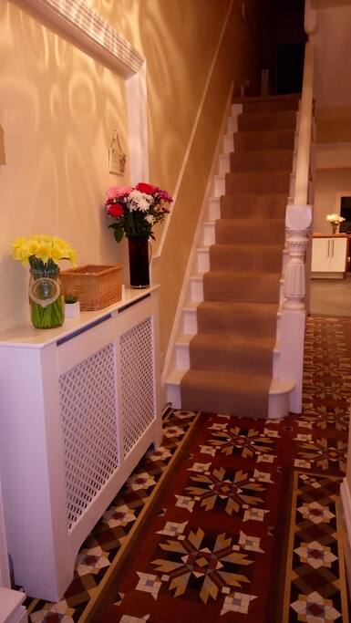 Beautiful original Victorian tiling and features.