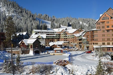 Awesome Over-sized Studio on Amenity Deck w/views