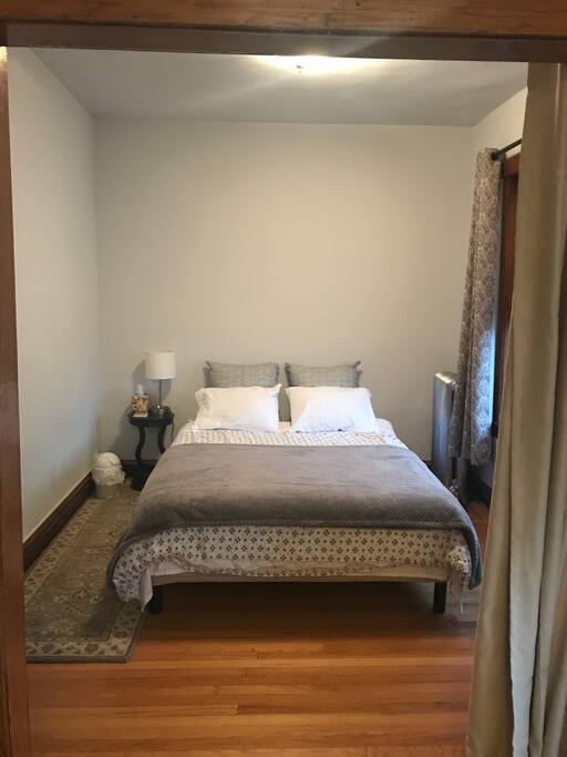 Guest space adjacent to family room windows facing Chicago Ave.