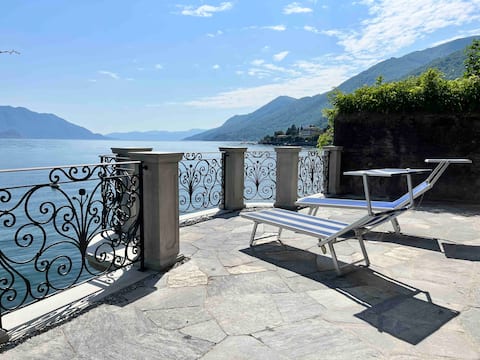 Guest apartment in charming Villa with lake access