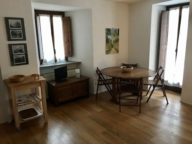 Airbnb Via Cardinale Berthod Vacation Rentals Places